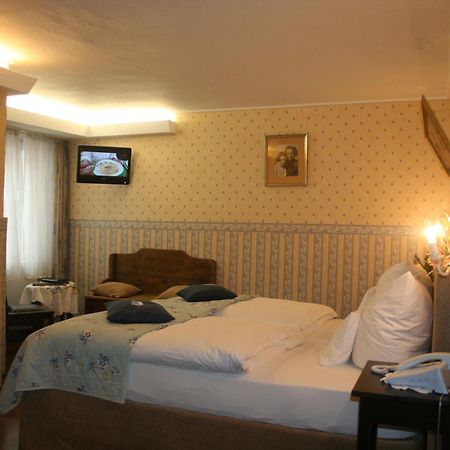 Maerchenhotel 베른카슈텔쿠에스 외부 사진